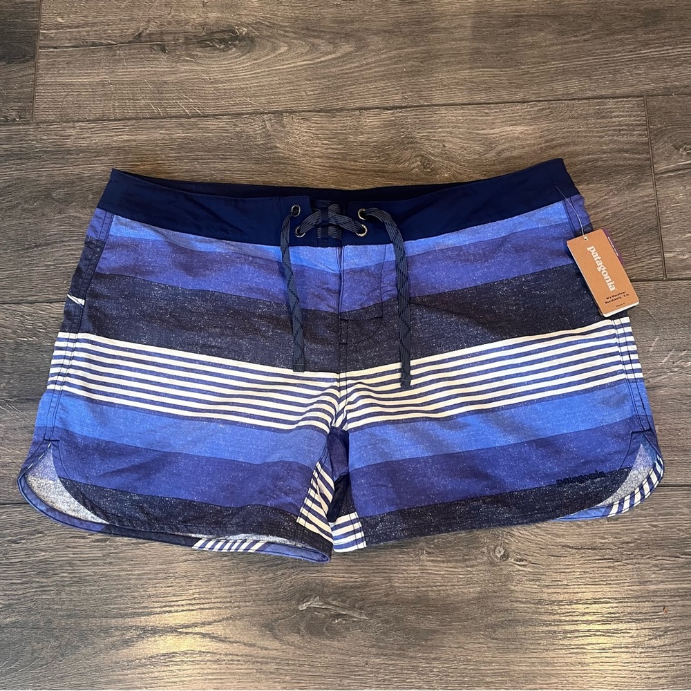Patagonia Women's Wavefarer 5" Board Shorts 12 Fitz Stripe Texture Navy Swim NWT